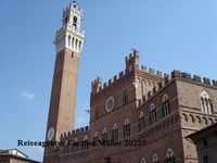 Glockenturm am Piazza del Campo